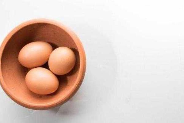 40多岁女人梦见鸡蛋好不好 40多岁女人梦见鸡蛋好不好