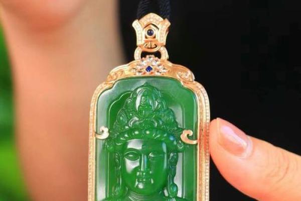 佩戴观音吊坠的讲究 佩戴观音吊坠的讲究