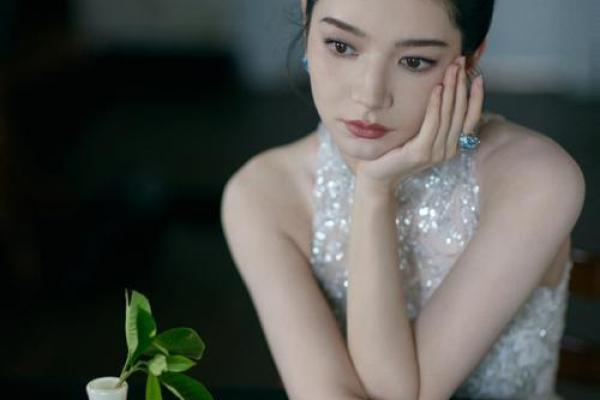 代斯的个人资料 是什么星座