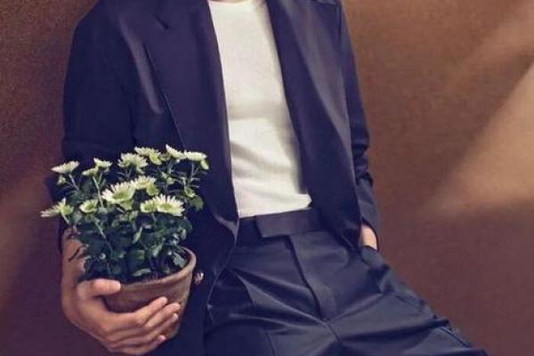 哪个星座适合李易峰谈恋爱 哪个星座适合李易峰谈恋爱