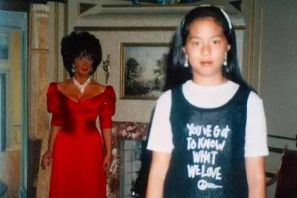 为了女儿进豪门她拼了！改八字、迁祖坟，徐子淇的豪门生活怎样？