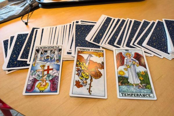 塔罗牌测试:未来三个月,你心中所想能成真吗? 塔罗牌测试:未来三个月,你心中所想能成真吗?