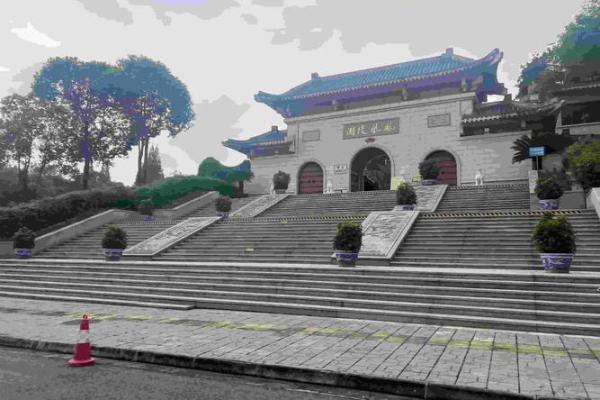 北京凤凰山陵园风水好吗? 北京凤凰山陵园风水好吗?