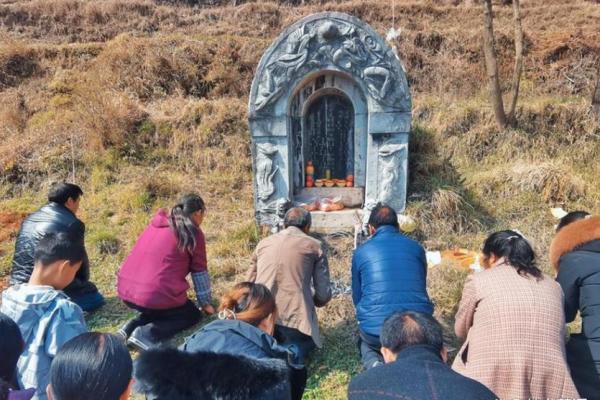 大林木命上坟的忌讳详解 上坟有什么风水禁忌 大林木命上坟的忌讳详解 上坟有什么风水禁忌