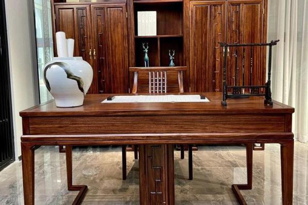 书桌的摆放风水_怎样摆放书桌上的东西