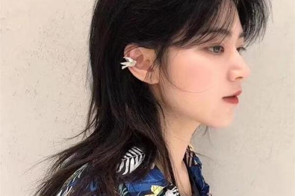 哪个星座适合剪狼尾发型 哪个星座适合剪狼尾发型